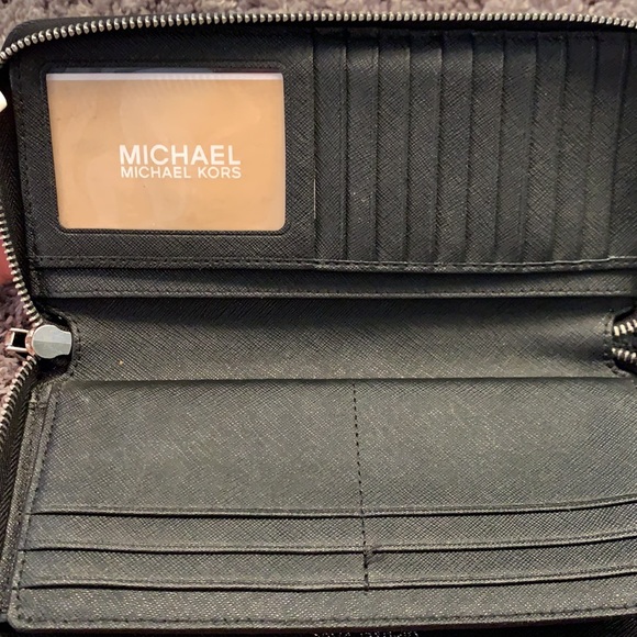 Michael Kors Wristlet Wallet - Picture 8 of 11